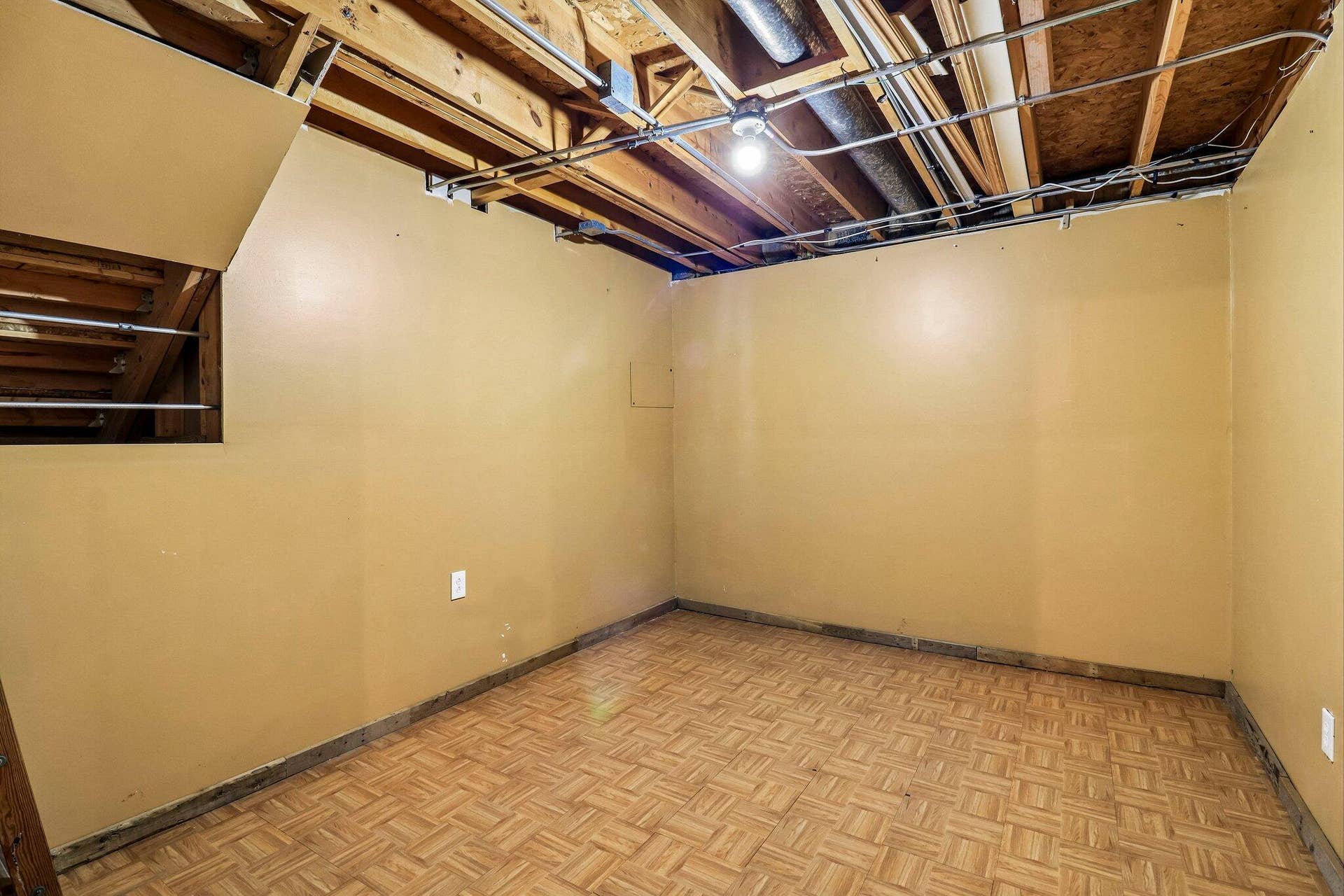 36-web-or-mls-Goldenrod Pl-S0210-036