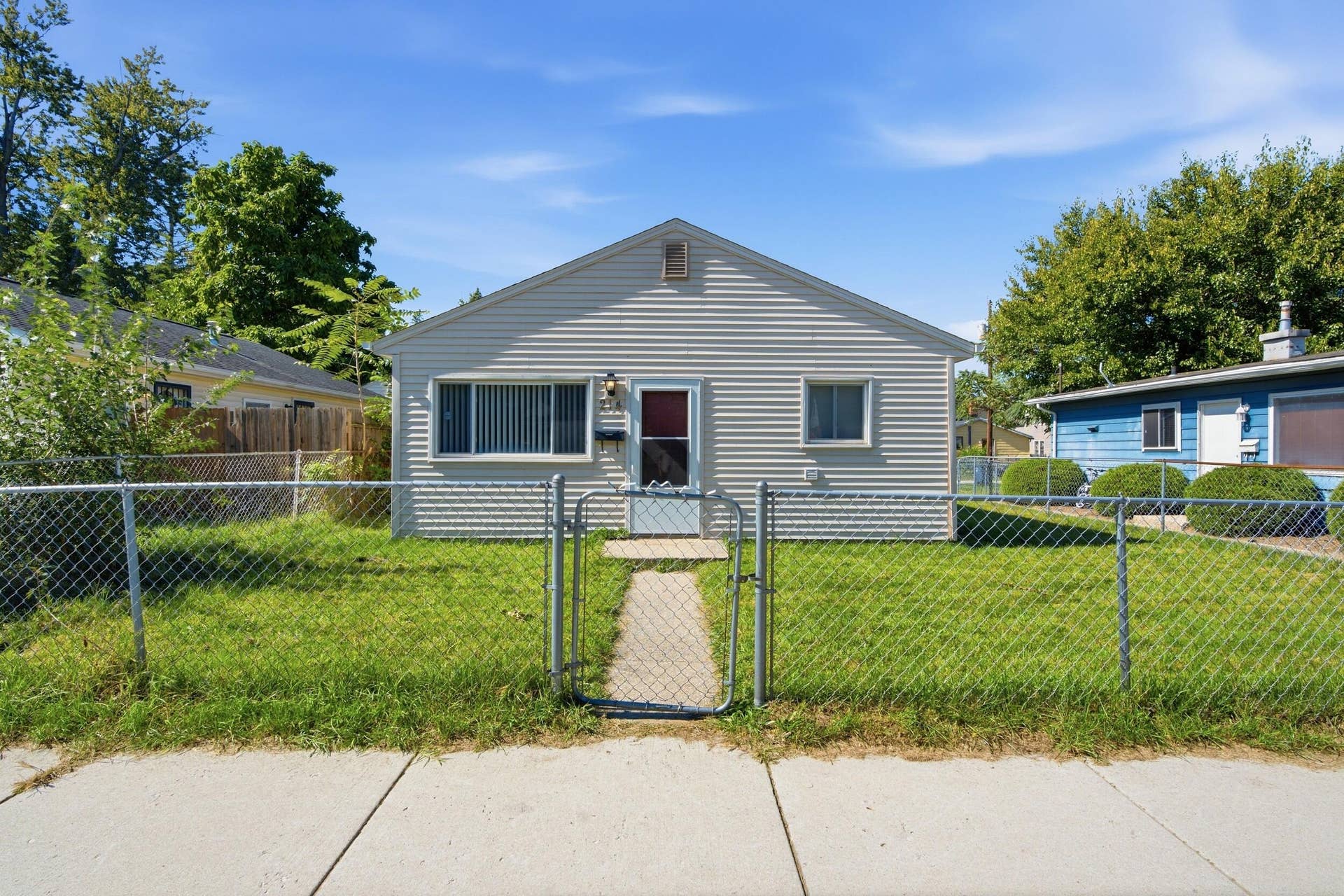 214 Pleasant Avenue, Michigan City, IN 46360 dsc04408