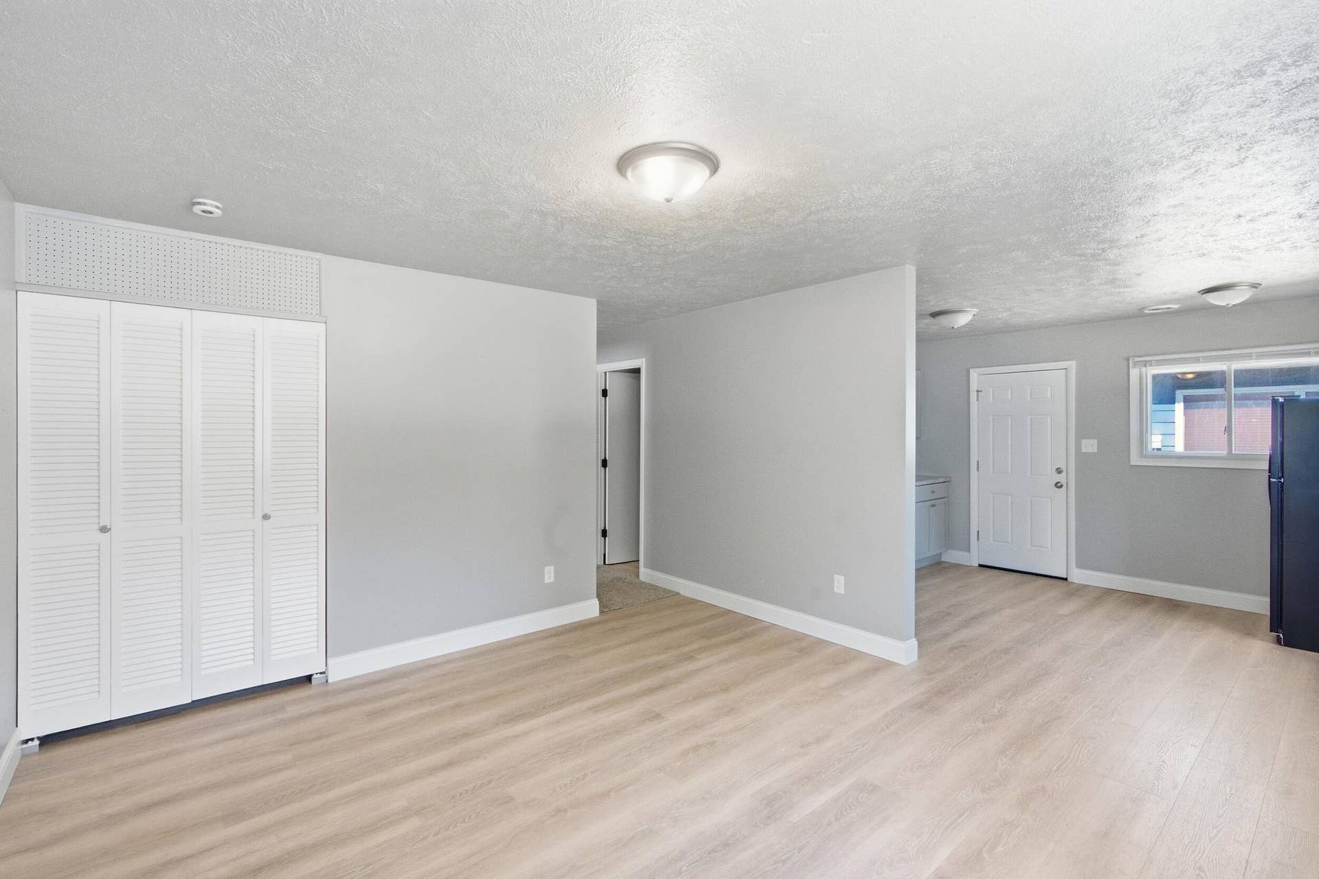 214 Pleasant Avenue, Michigan City, IN 46360 dsc04423