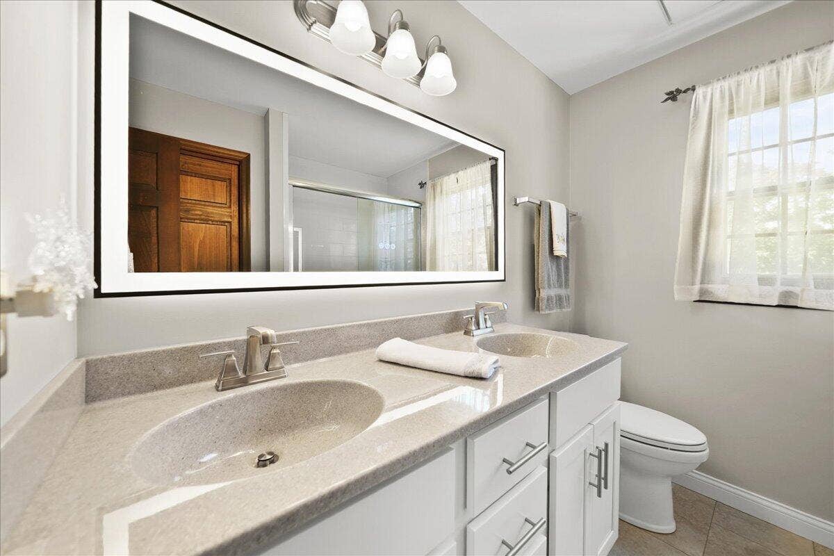 628 Hazelwood Path, Valparaiso, IN 46385 29-HW-22