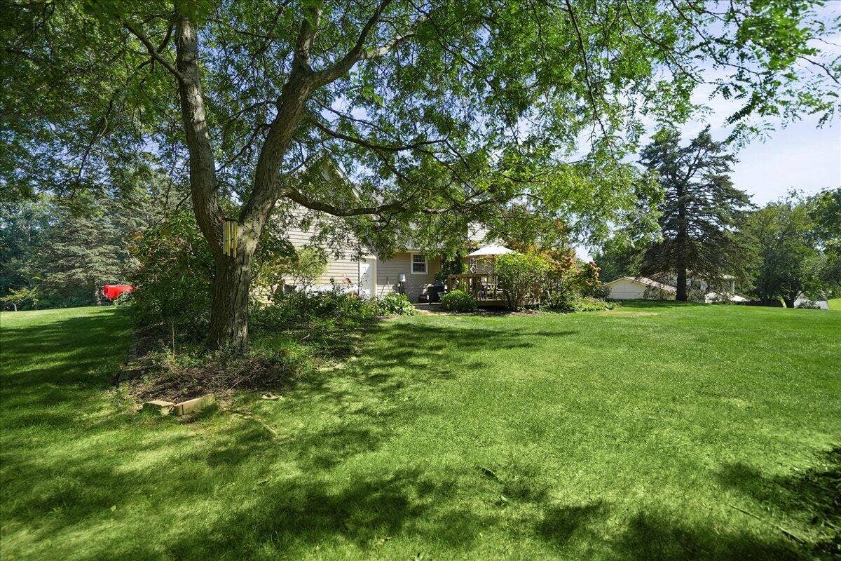 628 Hazelwood Path, Valparaiso, IN 46385 40-HW-36