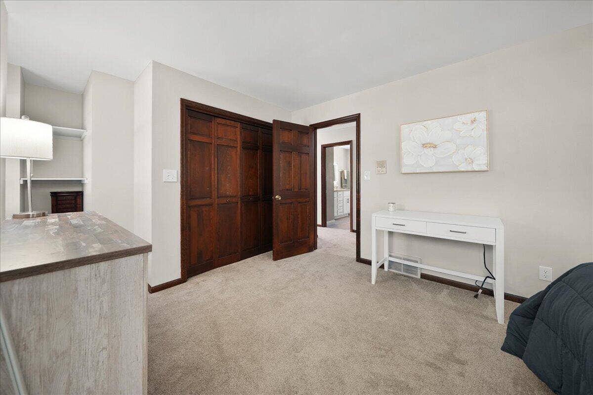 628 Hazelwood Path, Valparaiso, IN 46385 28-HW-21