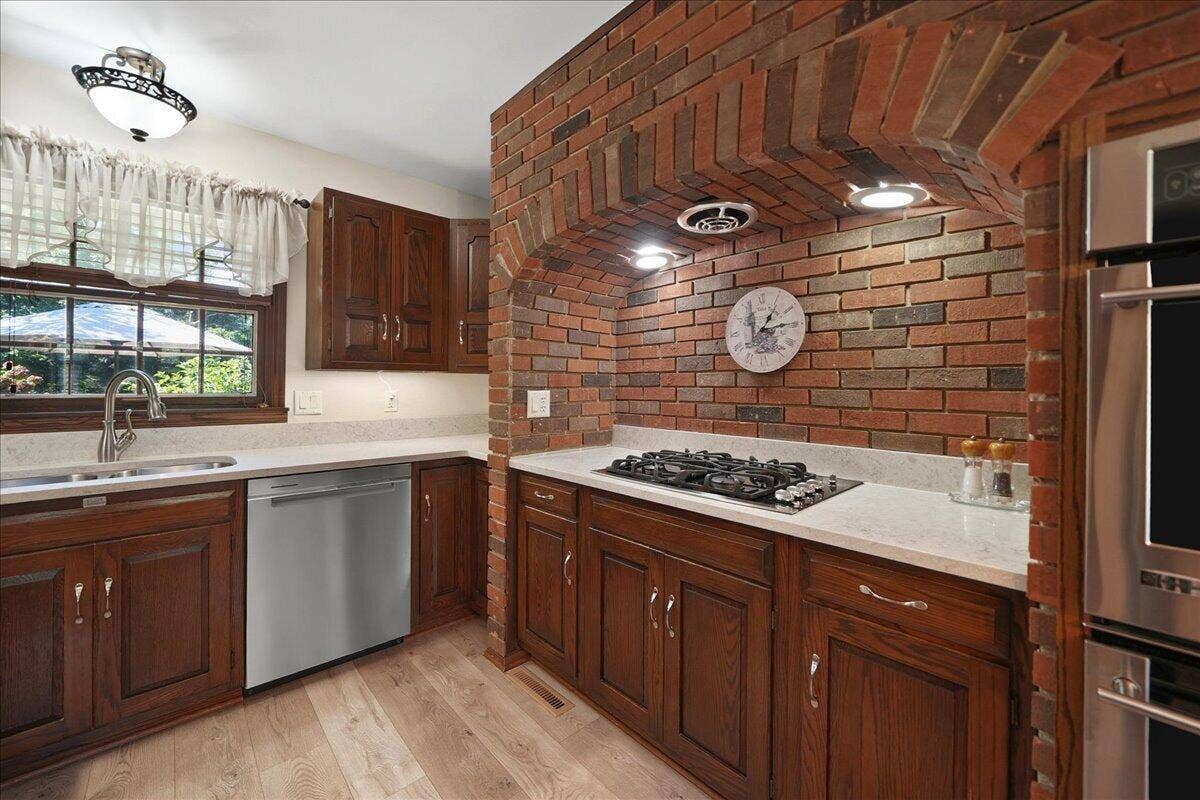 628 Hazelwood Path, Valparaiso, IN 46385 19-HW-12