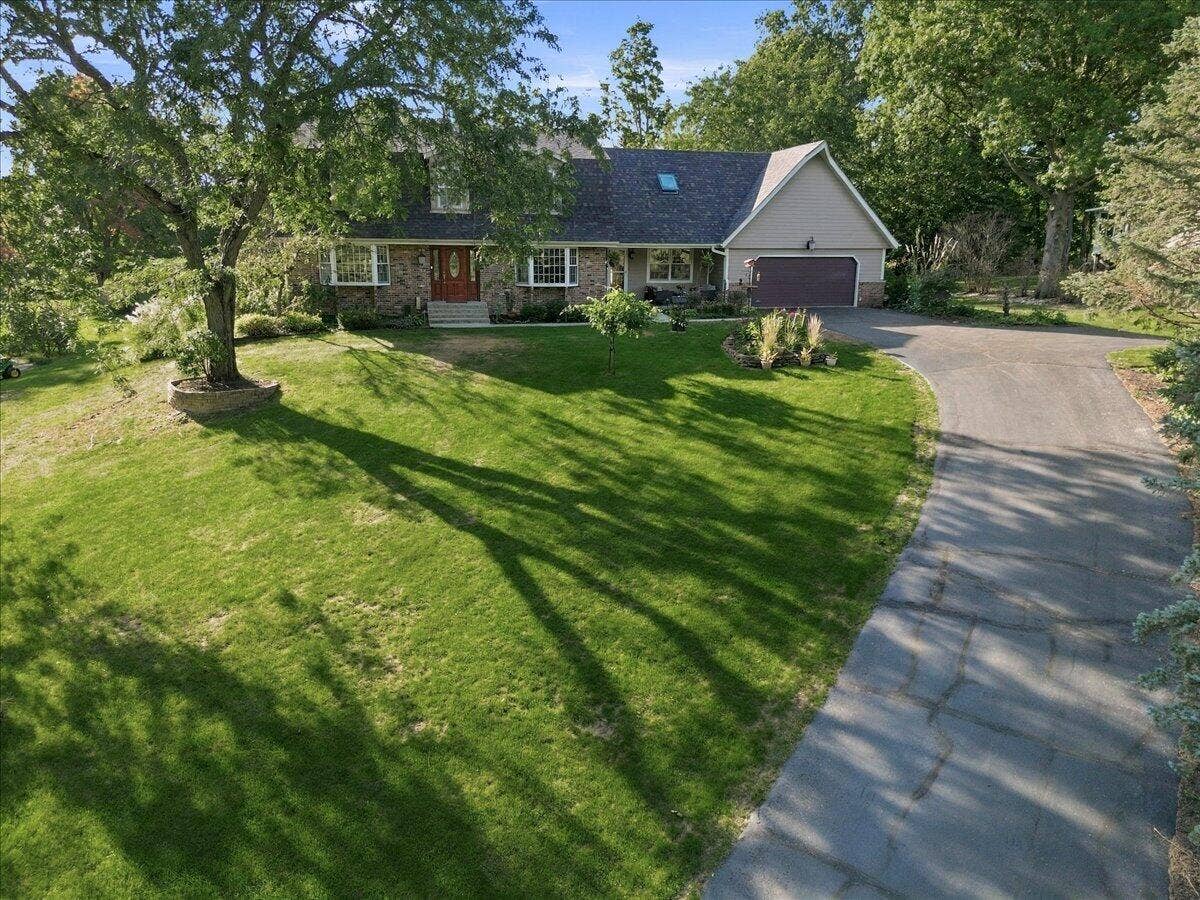 628 Hazelwood Path, Valparaiso, IN 46385 44-HW-41