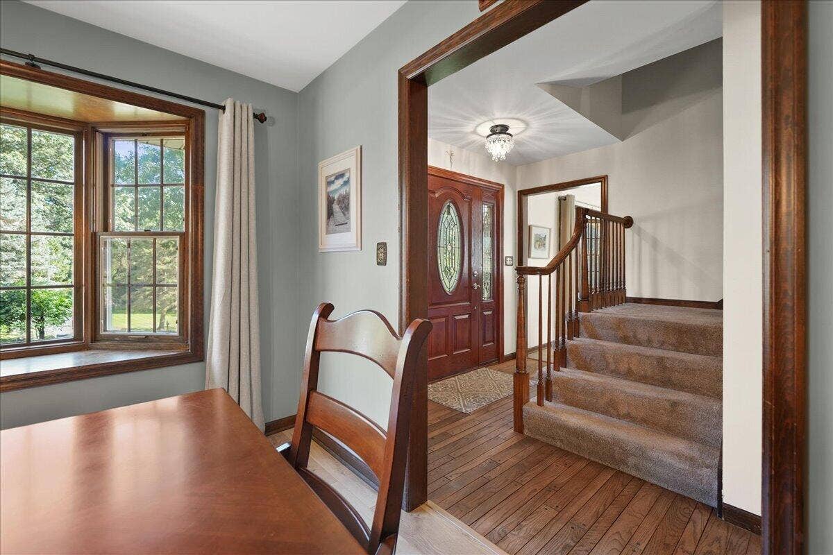 628 Hazelwood Path, Valparaiso, IN 46385 10-HW-8