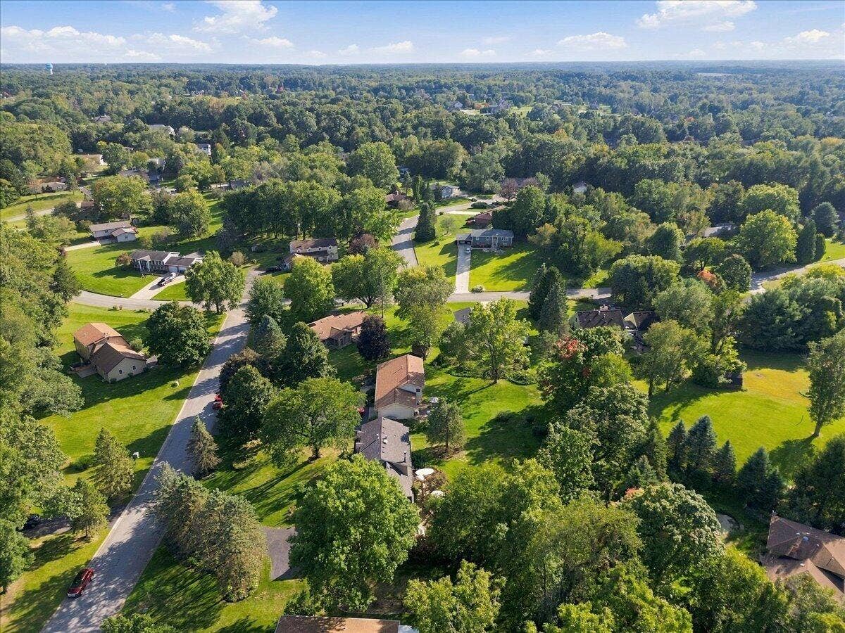 628 Hazelwood Path, Valparaiso, IN 46385 49-HW-47