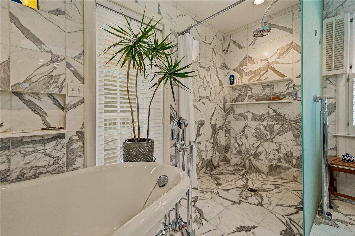 601 Washington Street, Valparaiso, IN 46383 25-washington-25