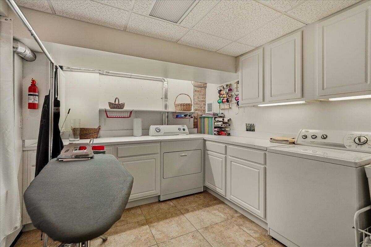 601 Washington Street, Valparaiso, IN 46383 81-washington-81