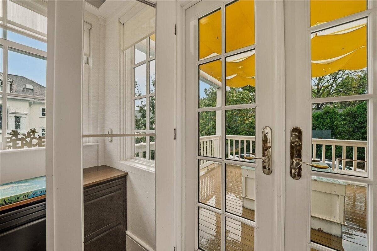 601 Washington Street, Valparaiso, IN 46383 29-washington-29