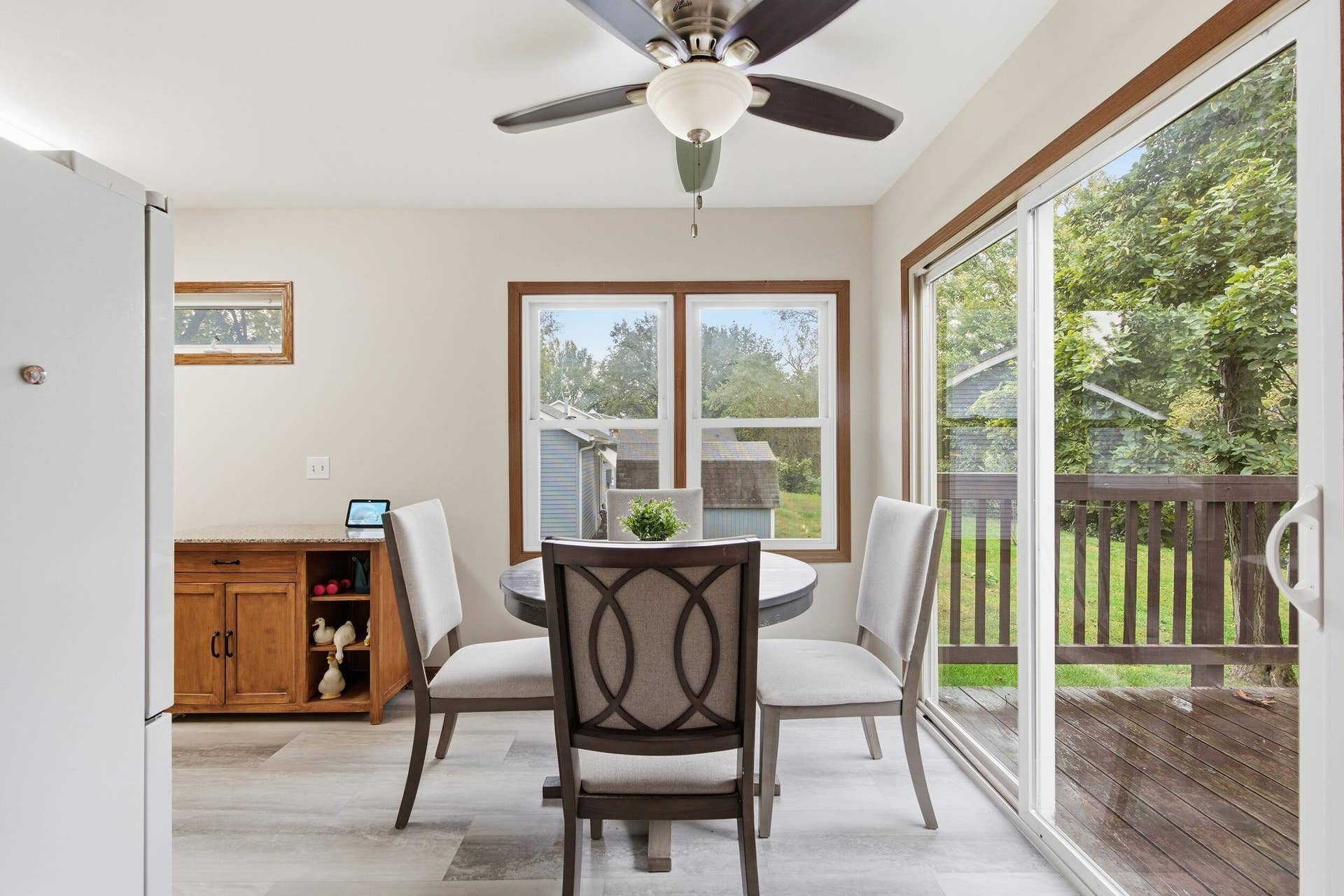 17524 Willowbrook Drive, Lowell, IN 46356 Dining