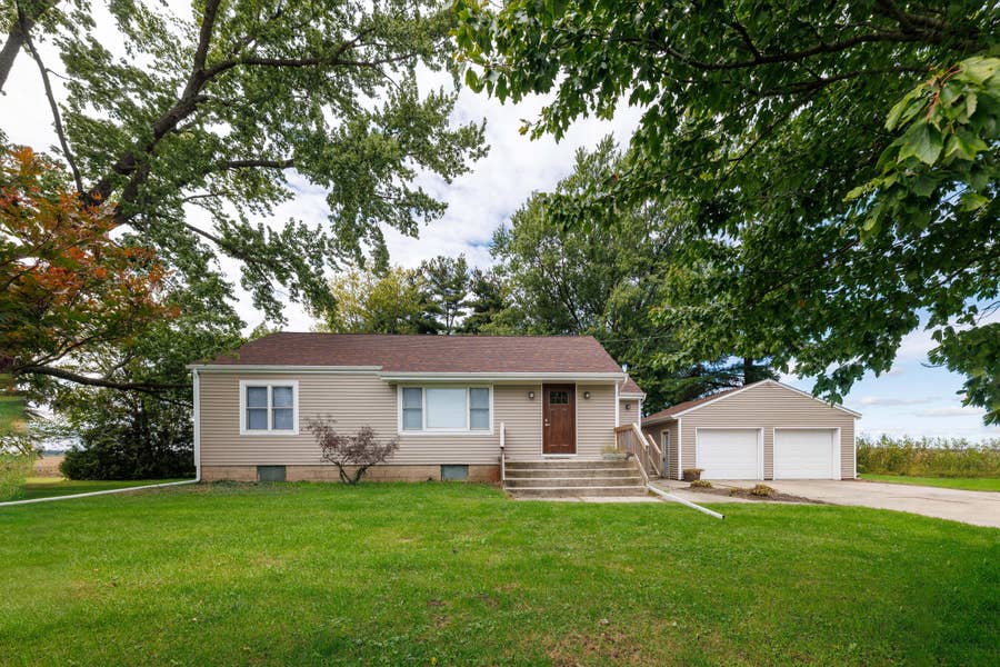 Property photo for 1076 E 500, Kouts, IN