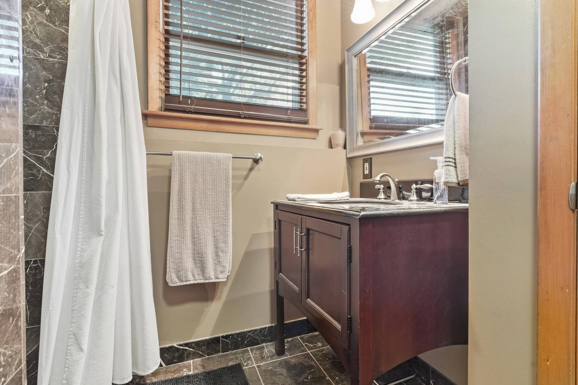 8504 Forest Avenue, Munster, IN 46321 dsc07526