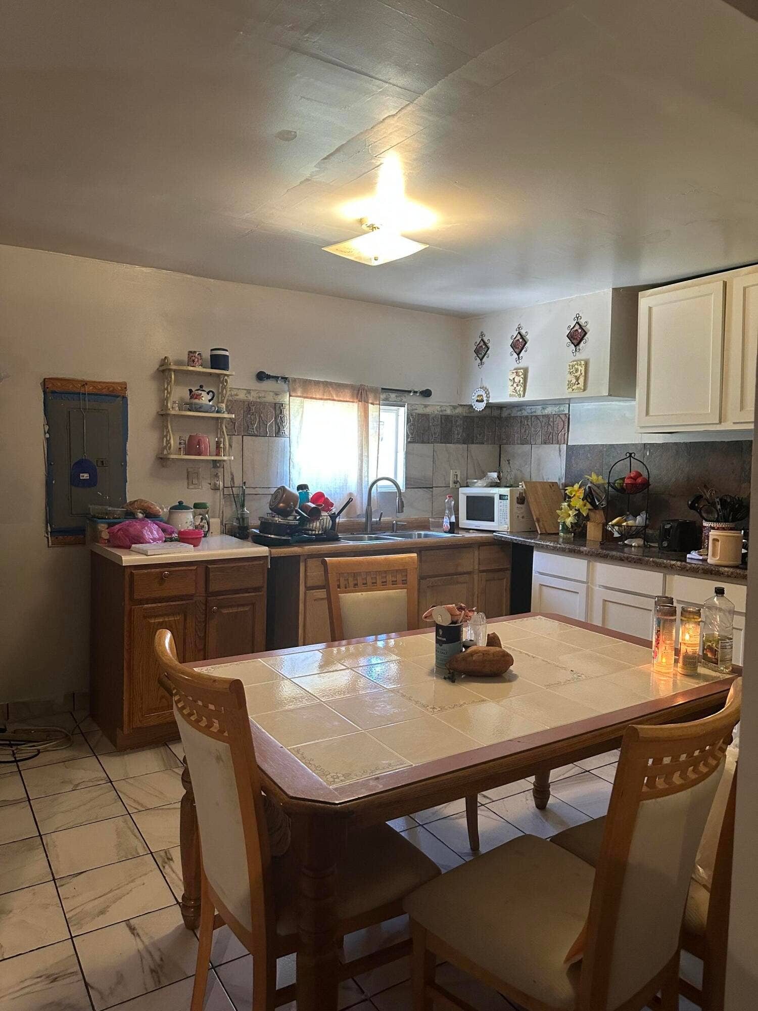 27th Kitchen 1