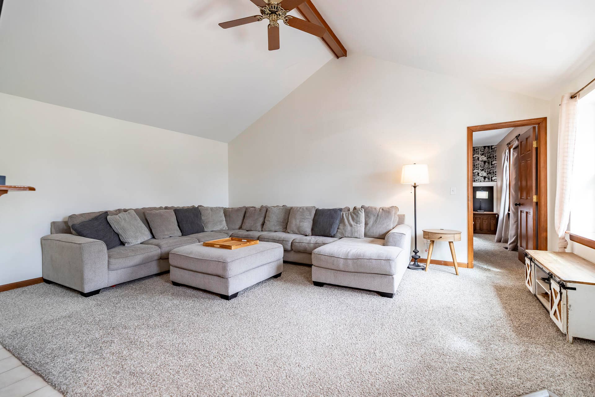 302 Amber Ln