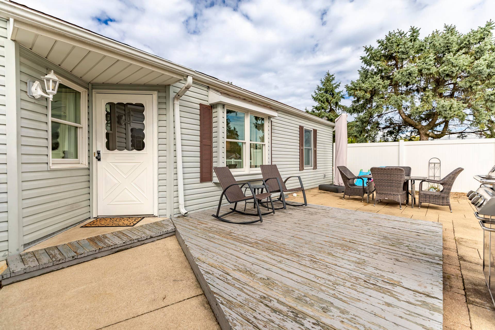 302 Amber Ln