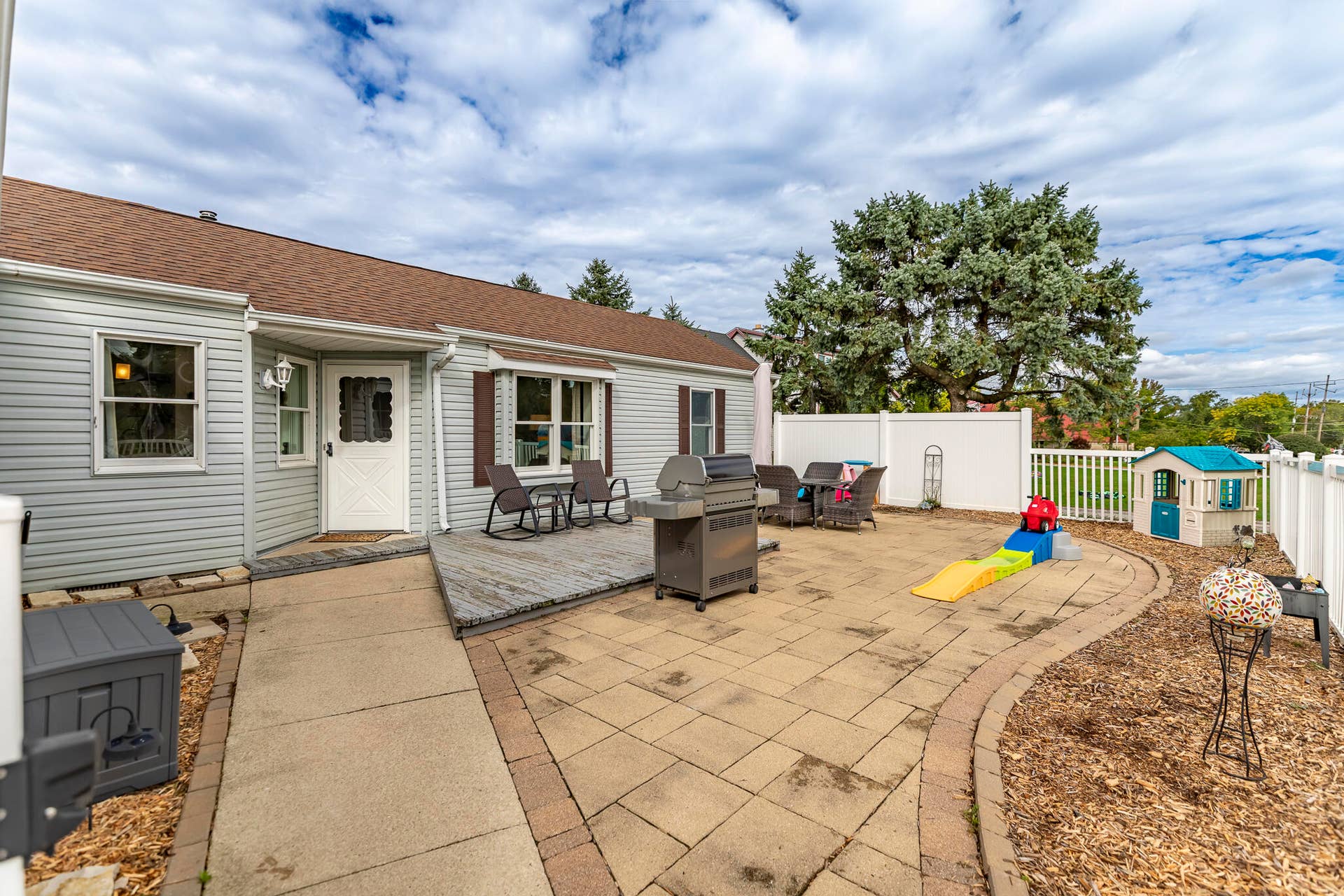 302 Amber Ln