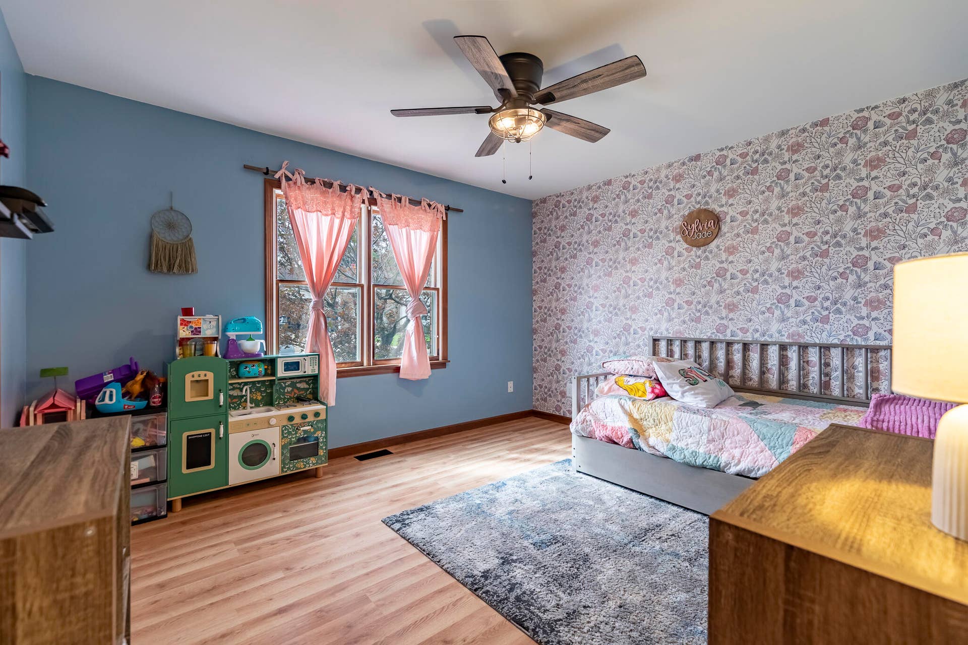 302 Amber Ln