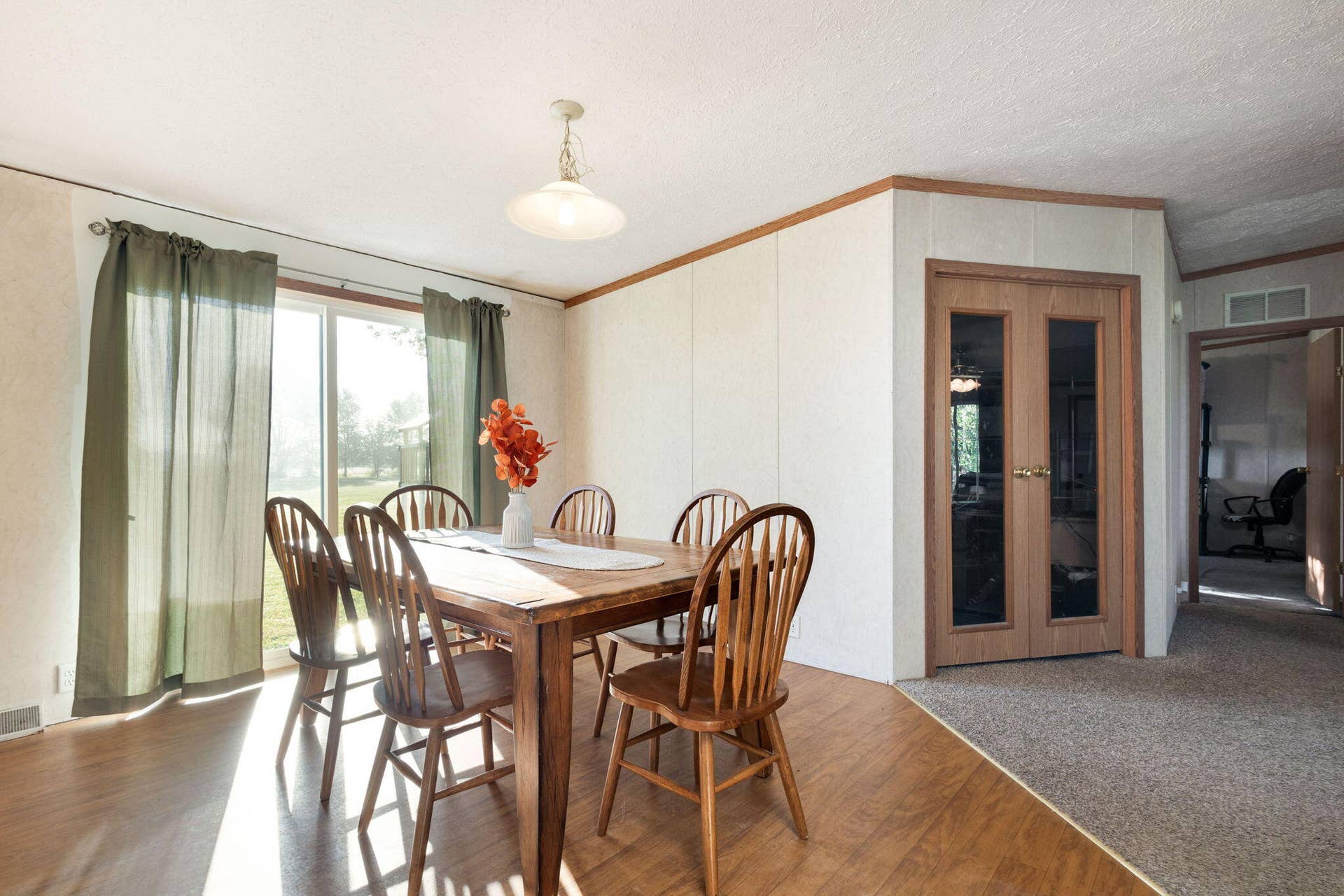 Dining Room Detail