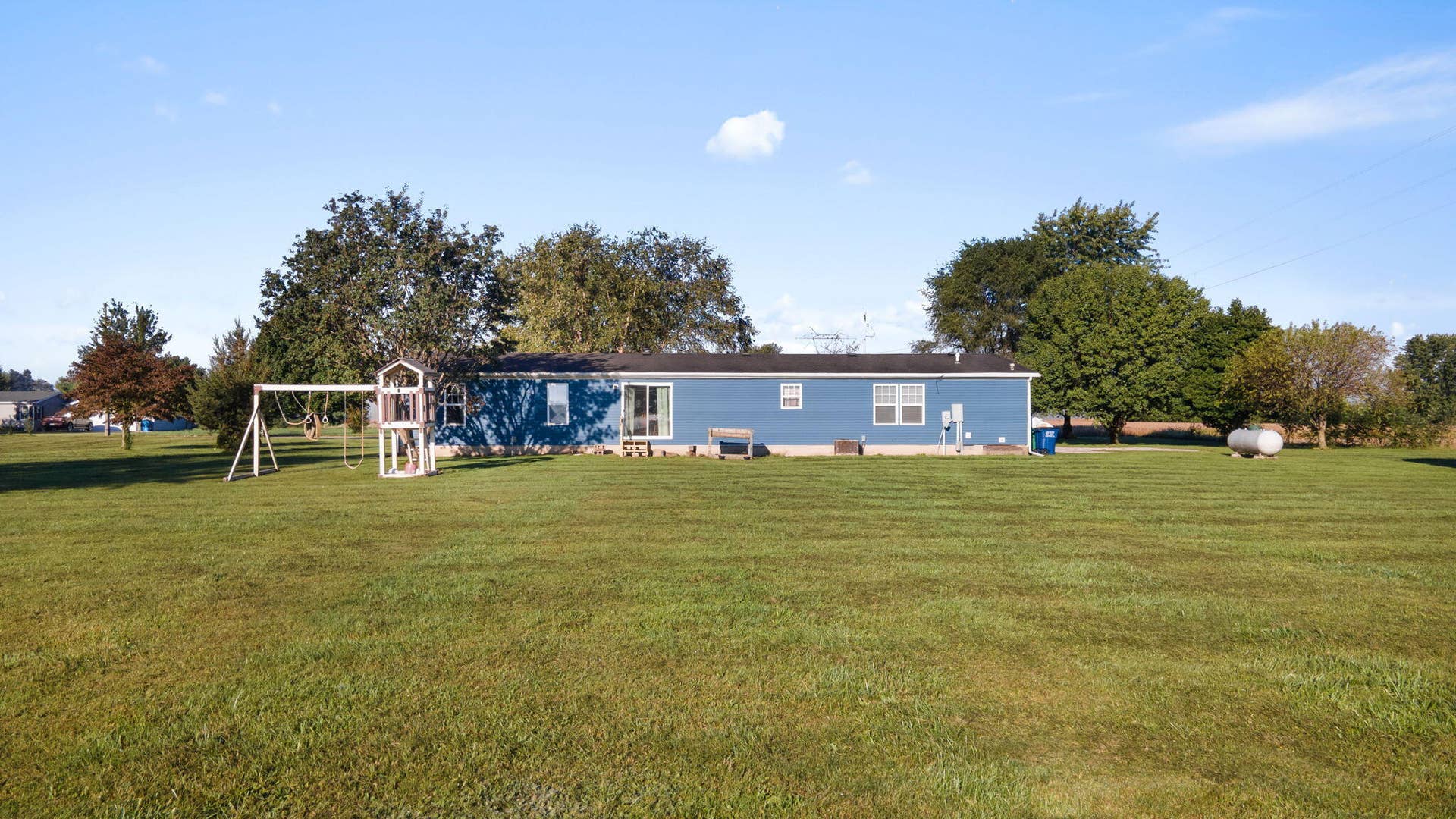 Back Yard - Spacious 2 acre lot
