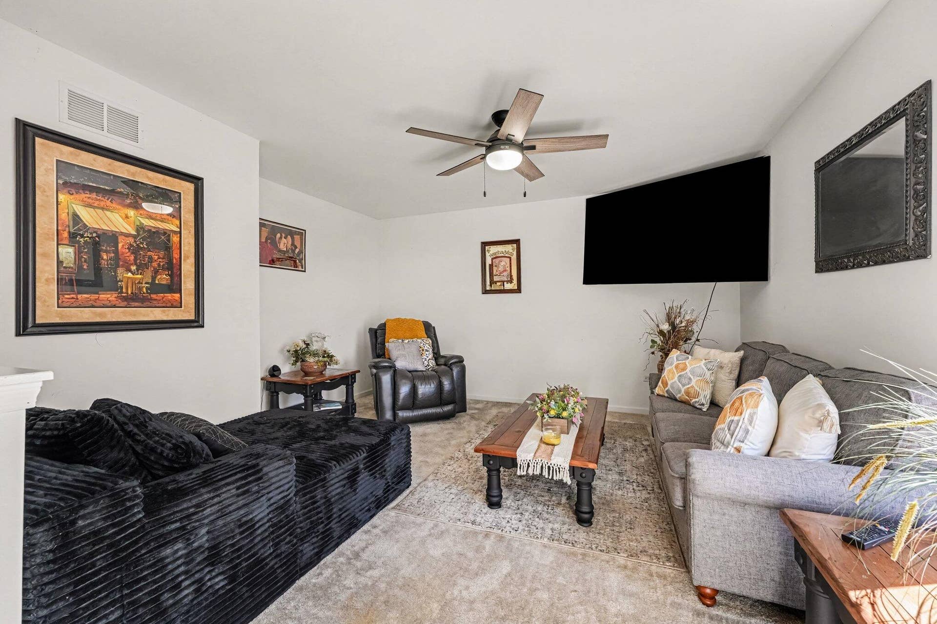 UPSTAIRS LOFT
