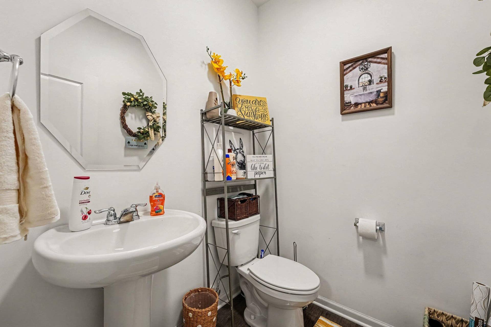 MAIN LEVEL BATH