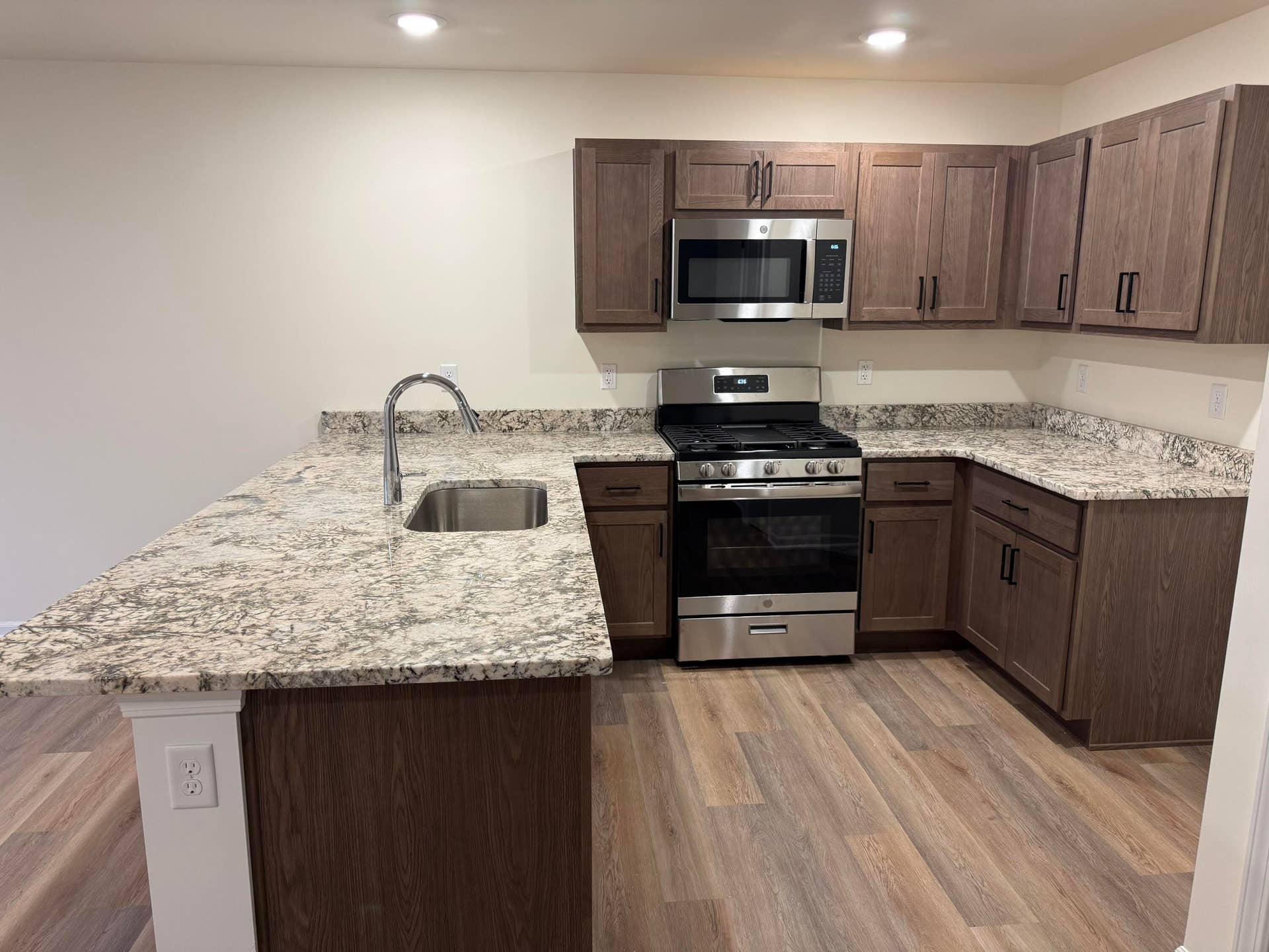 1707 Firestone Lane, Valparaiso, IN 46383 IMG_2572