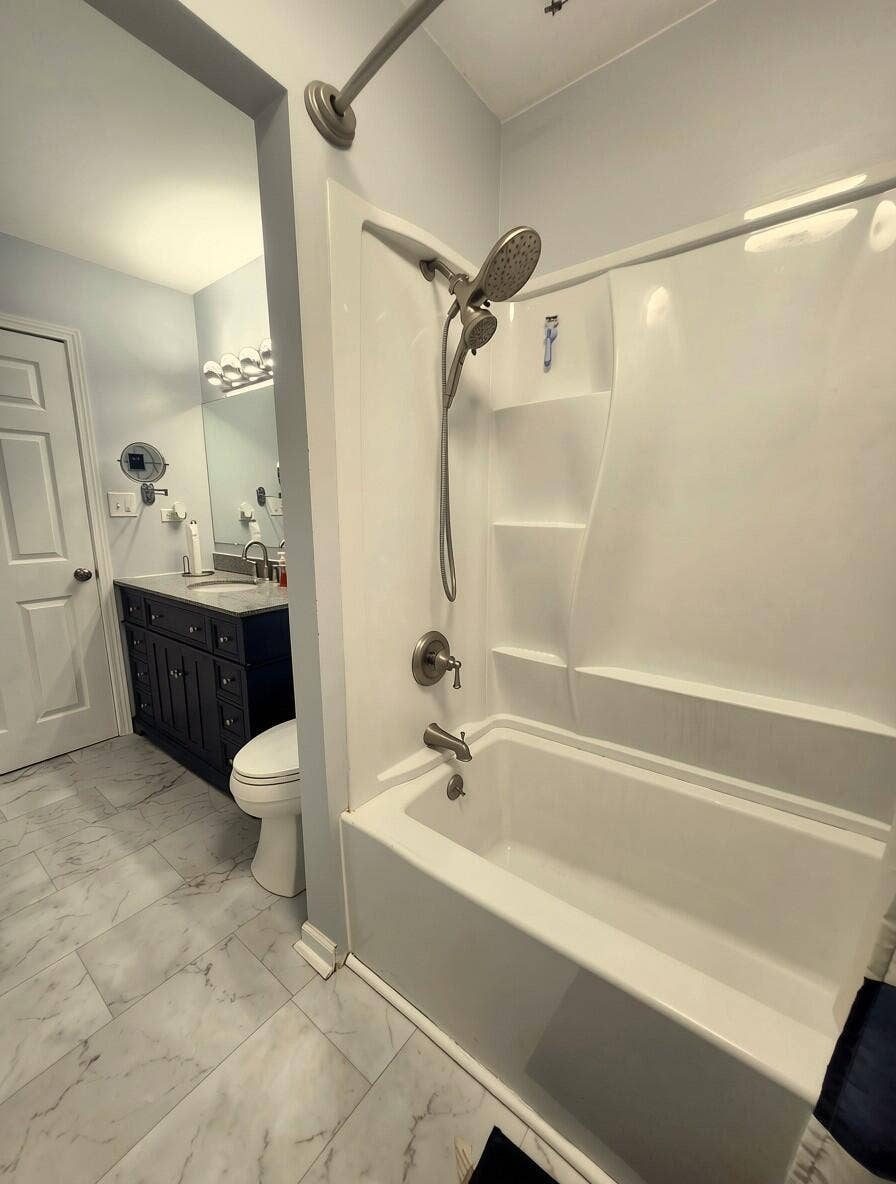 3119 60th Drive, Merrillville, IN 46410 Full Bath