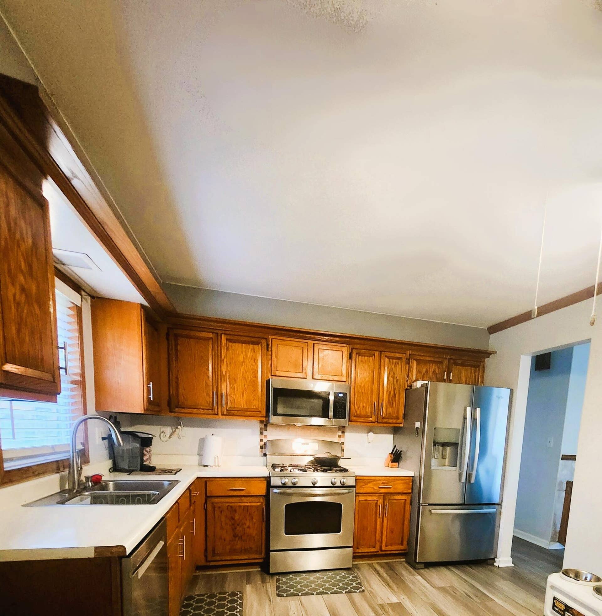 3119 60th Drive, Merrillville, IN 46410 Kitchen.