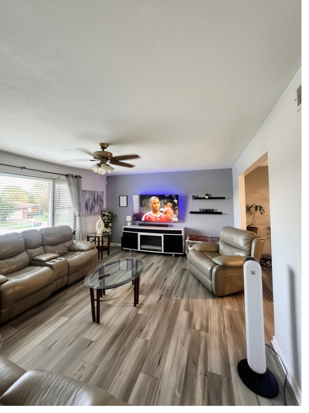 3119 60th Drive, Merrillville, IN 46410 living room