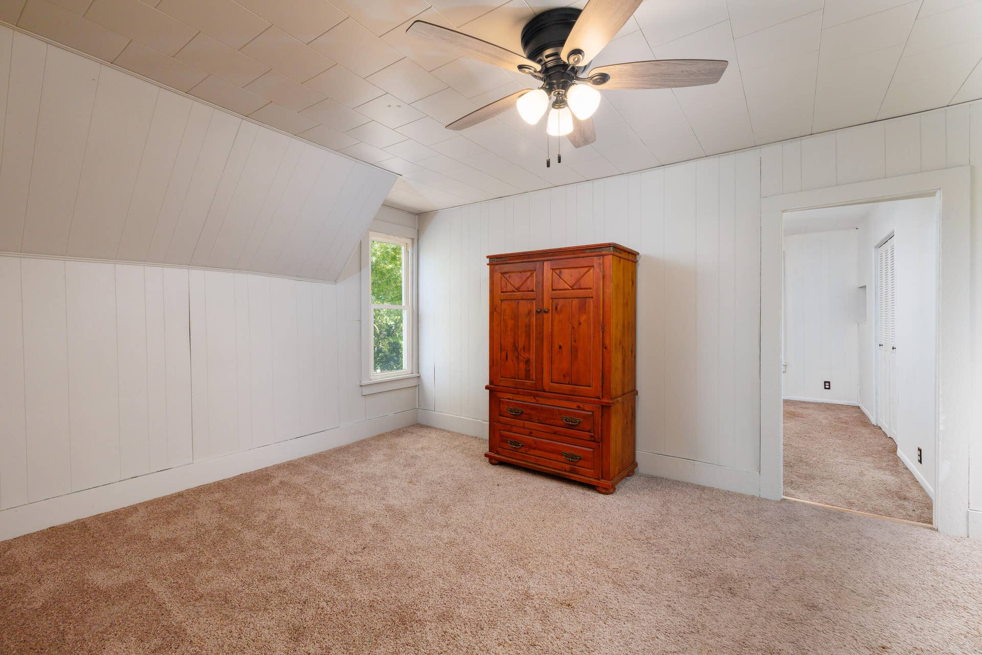 104 E Fifth St Earl Park-13