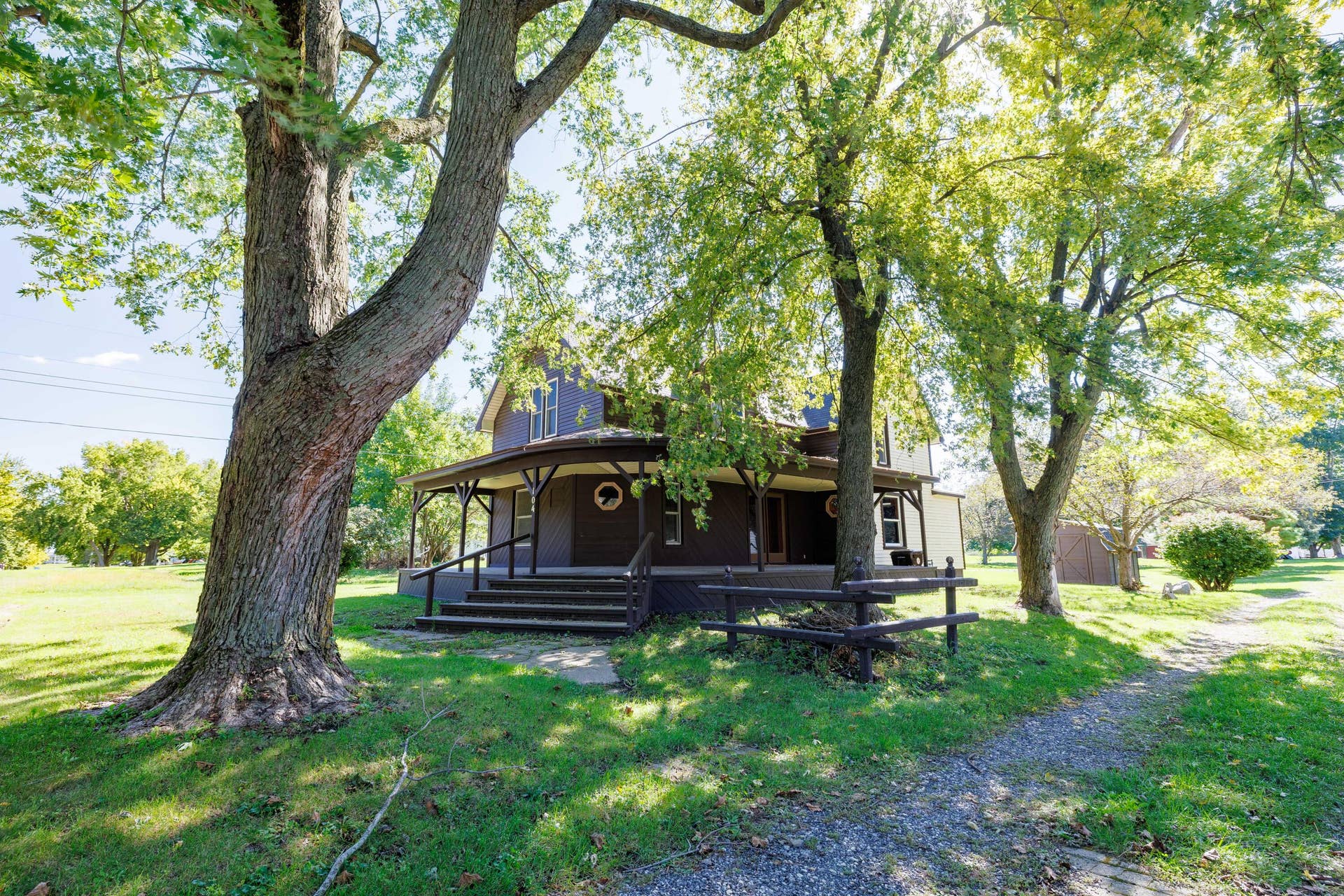 104 E Fifth St Earl Park-30