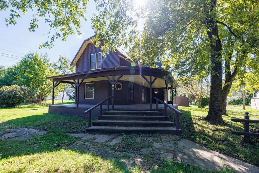 Property photo for 104 5th Street, Earl Park, IN