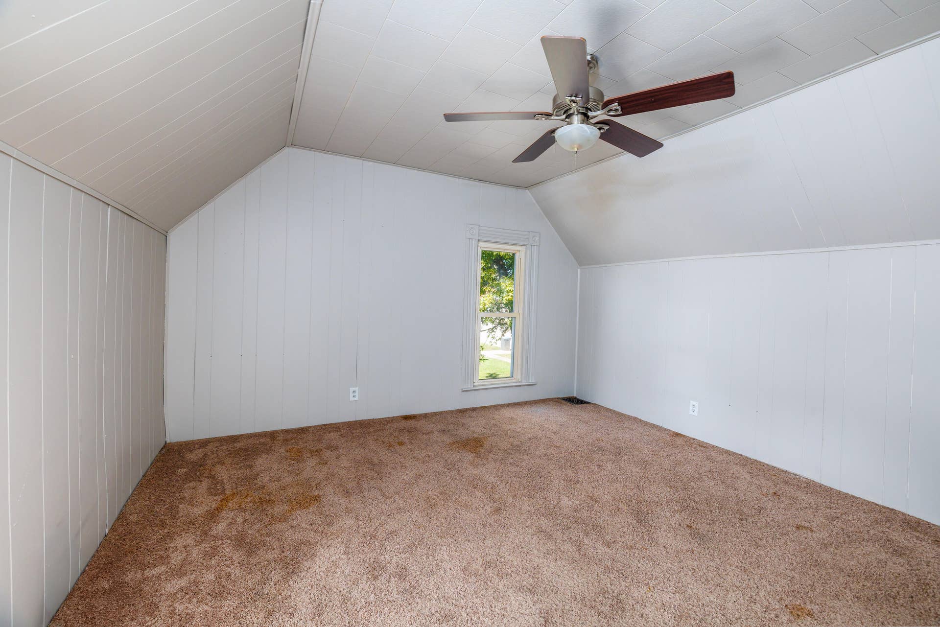 104 E Fifth St Earl Park-11