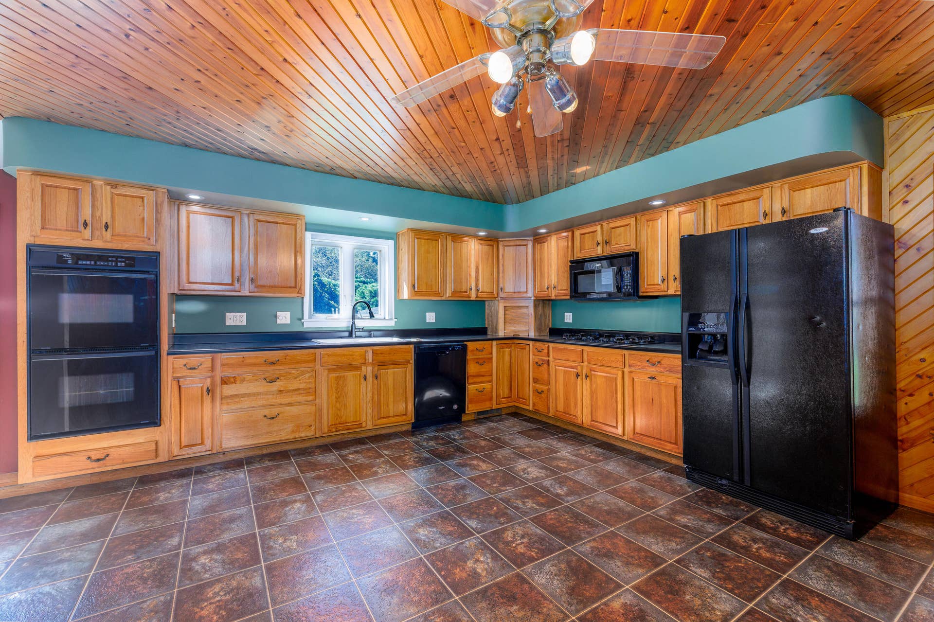 104 E Fifth St Earl Park-6