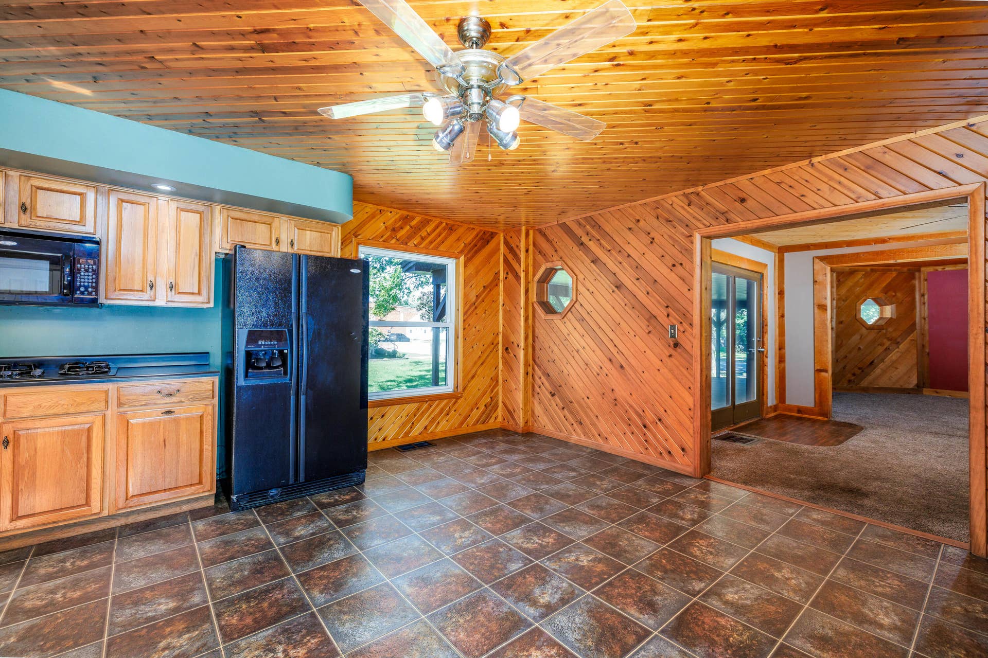 104 E Fifth St Earl Park-5