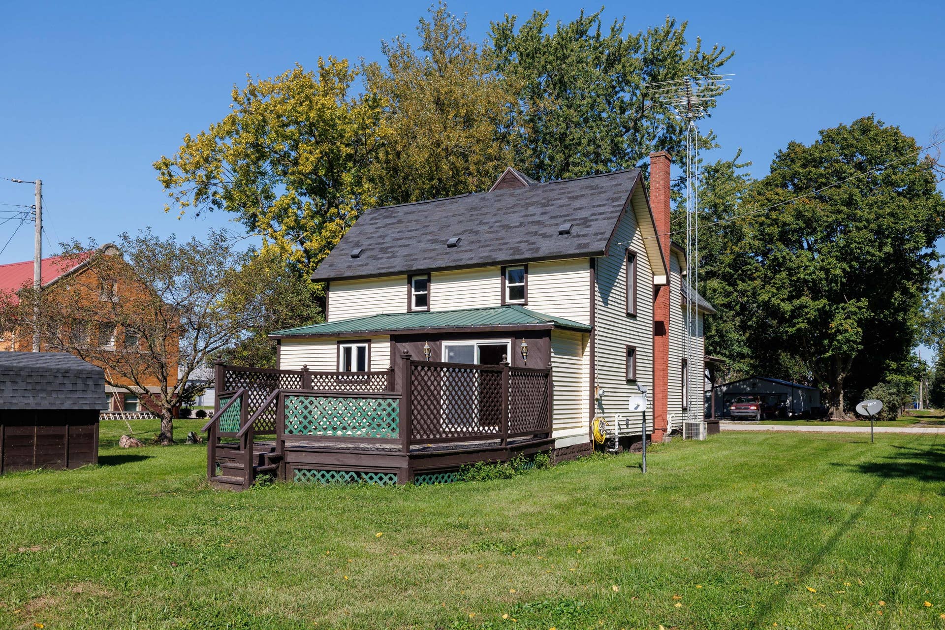 104 E Fifth St Earl Park-23