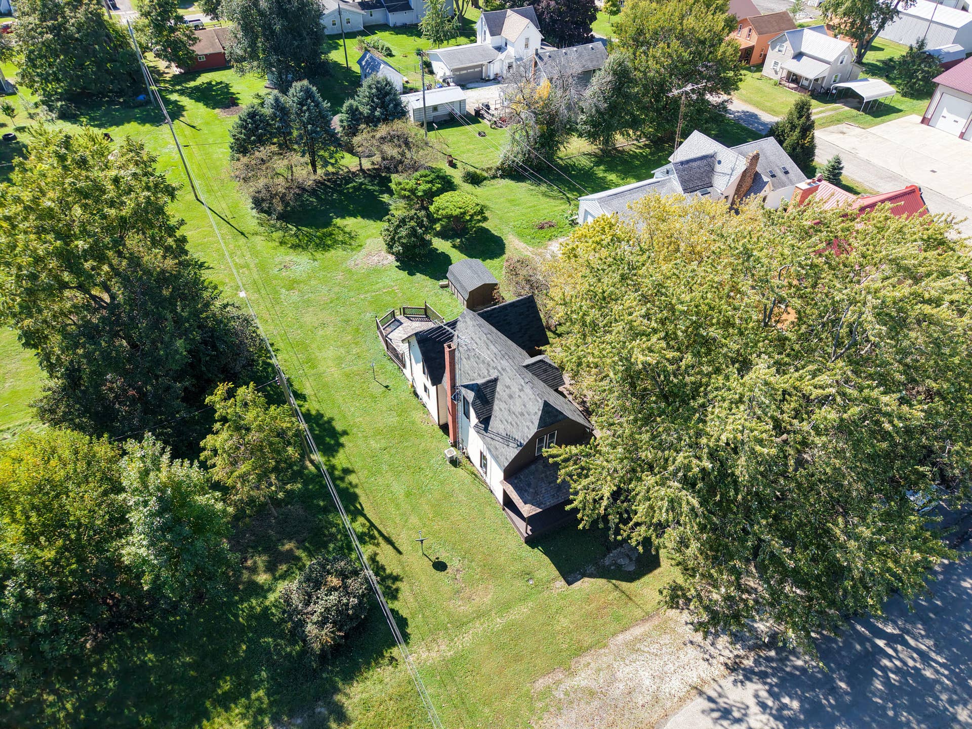 104 E Fifth St Earl Park-31