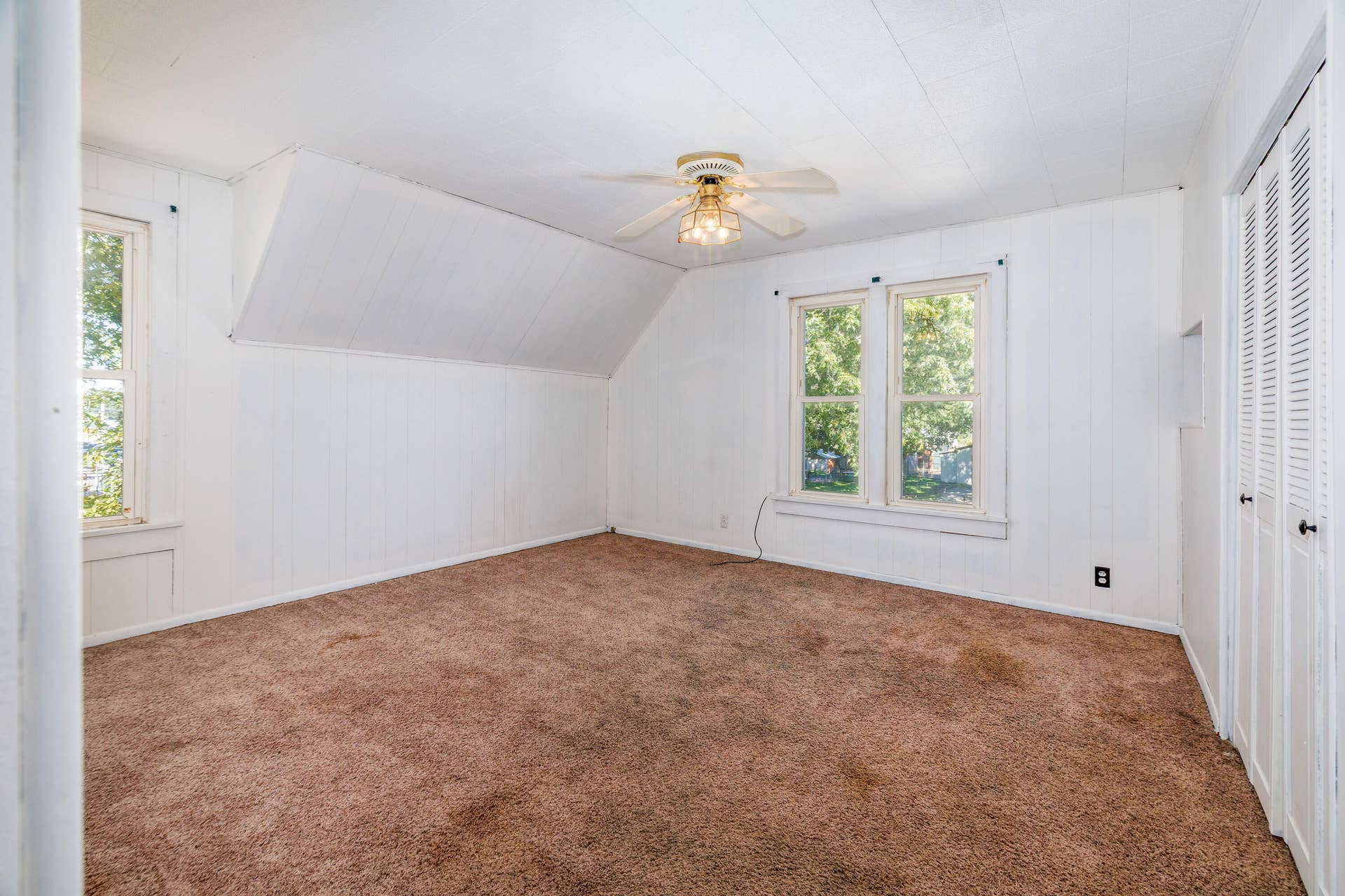 104 E Fifth St Earl Park-15