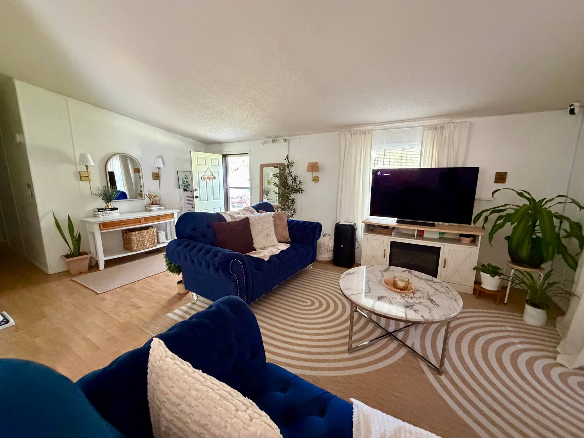 Living room 2
