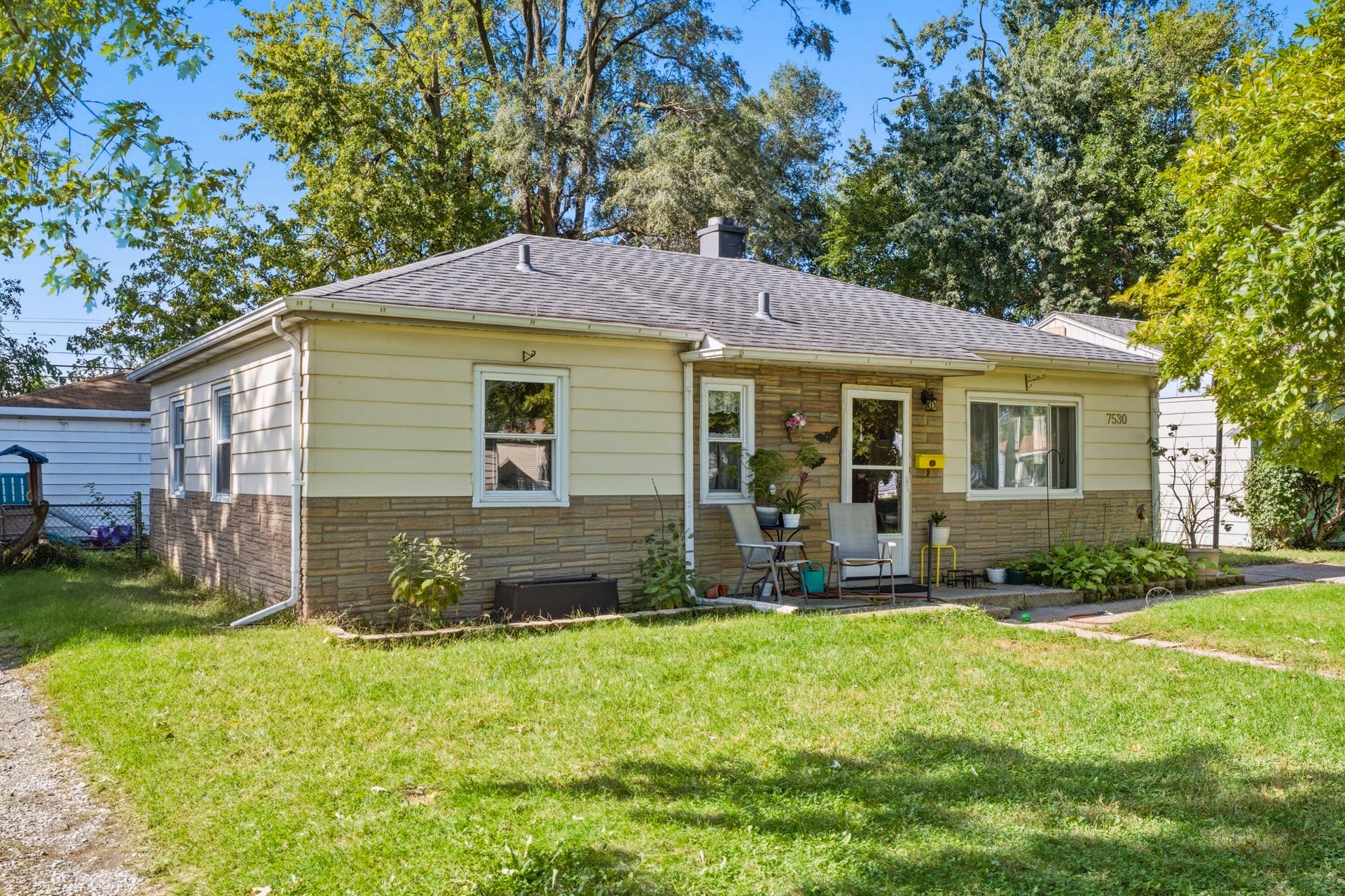 7530 White Oak Avenue (24 of 25)