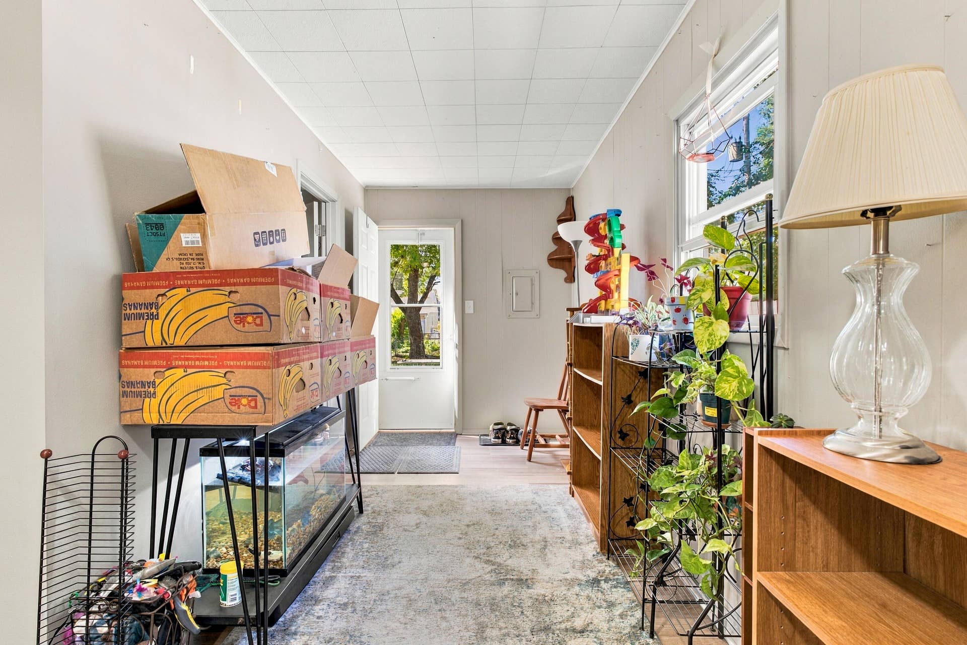 7530 White Oak Avenue (04 of 25)