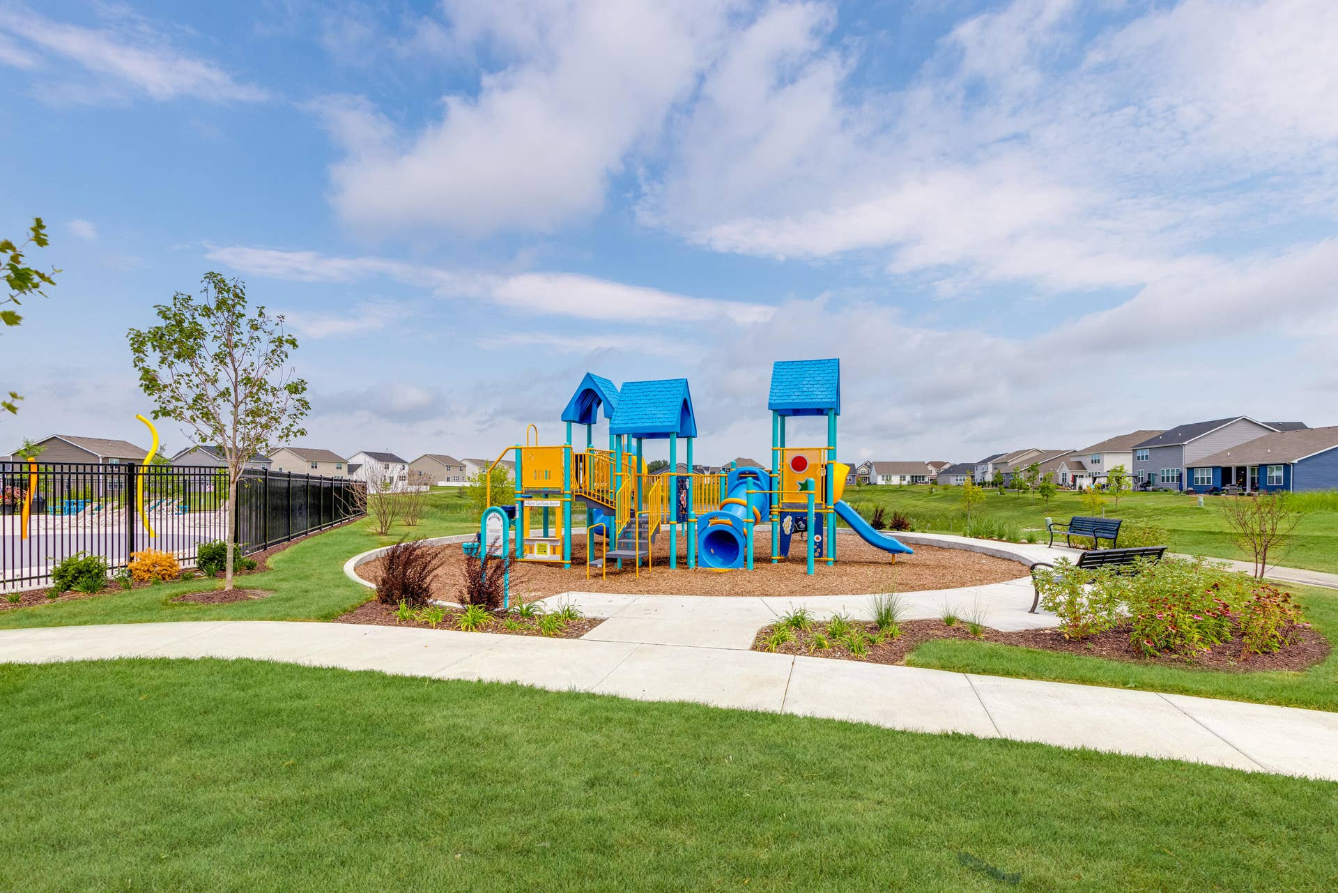 p Neighborhood Amentities