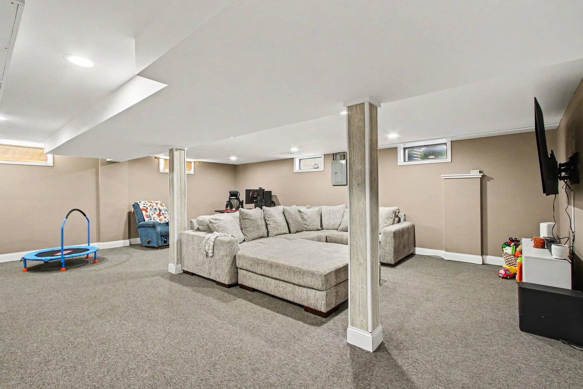 8042 Tapper Avenue, Munster, IN 46321 012_file_5751