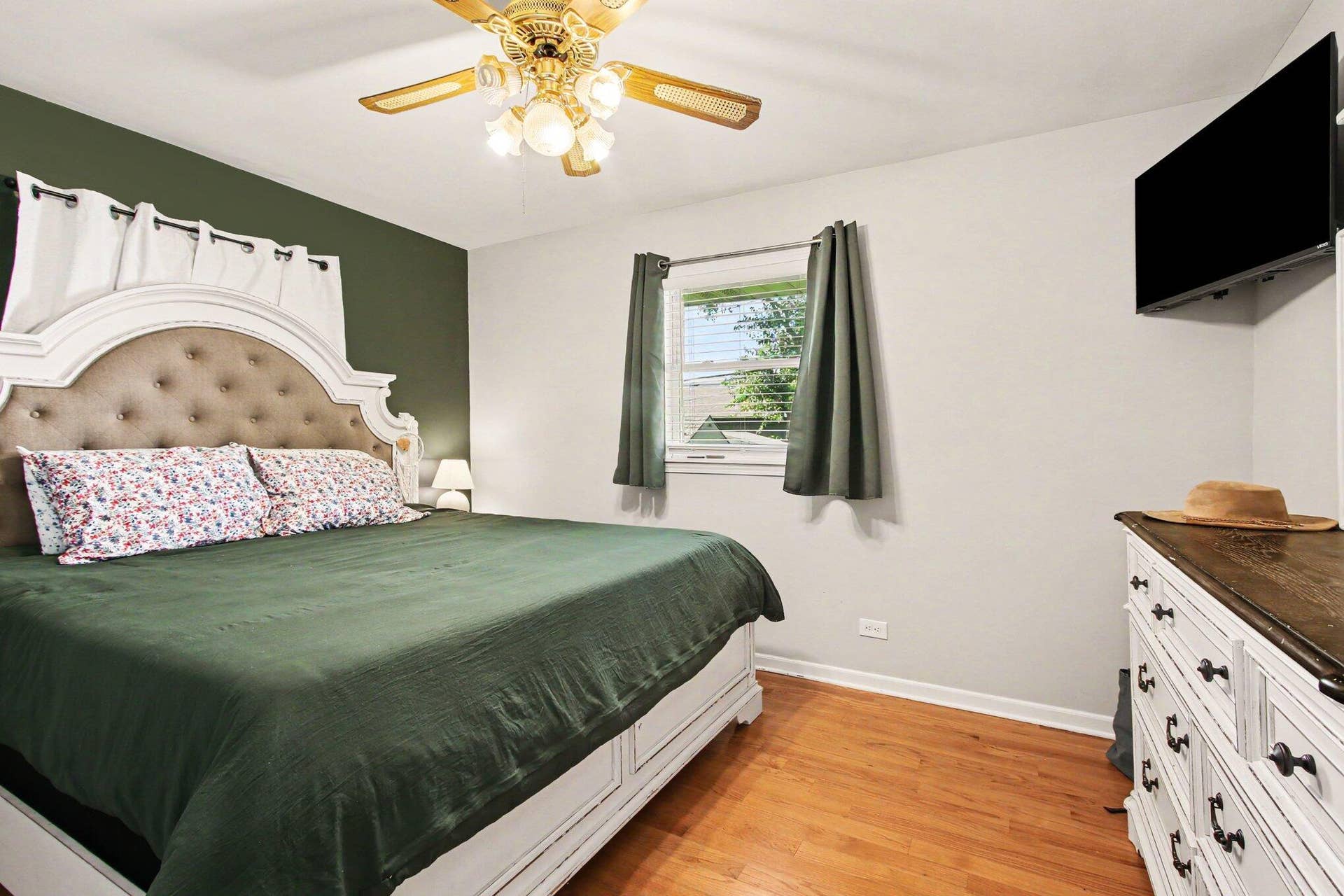 8042 Tapper Avenue, Munster, IN 46321 007_file_1515