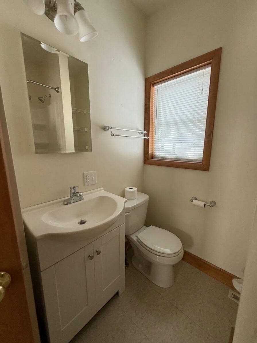 401 Morgan Boulevard, Valparaiso, IN 46383 401 morgan bath