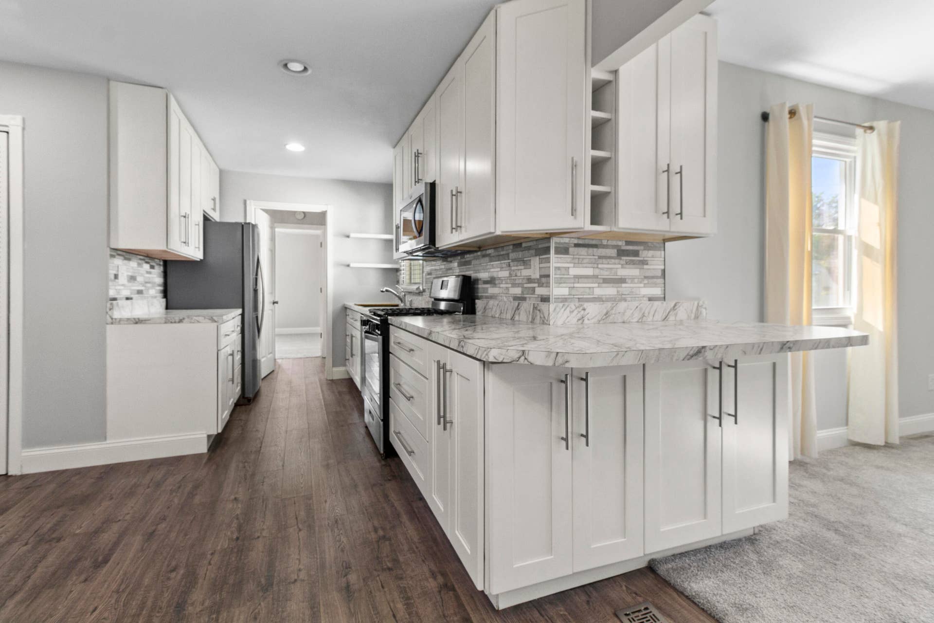 760 Acadia Road, Valparaiso, IN 46385 kitchen