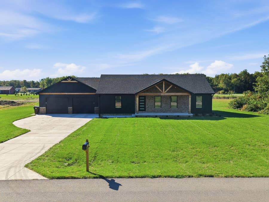 Property photo for 1611 Ole Buck Road, Wheatfield, IN