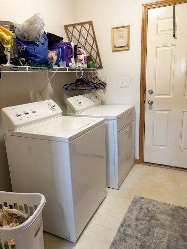 6870 Avocet Circle, Hobart, IN 46342 7CA7651F-1DD8-49A3-8590-F75F88553134