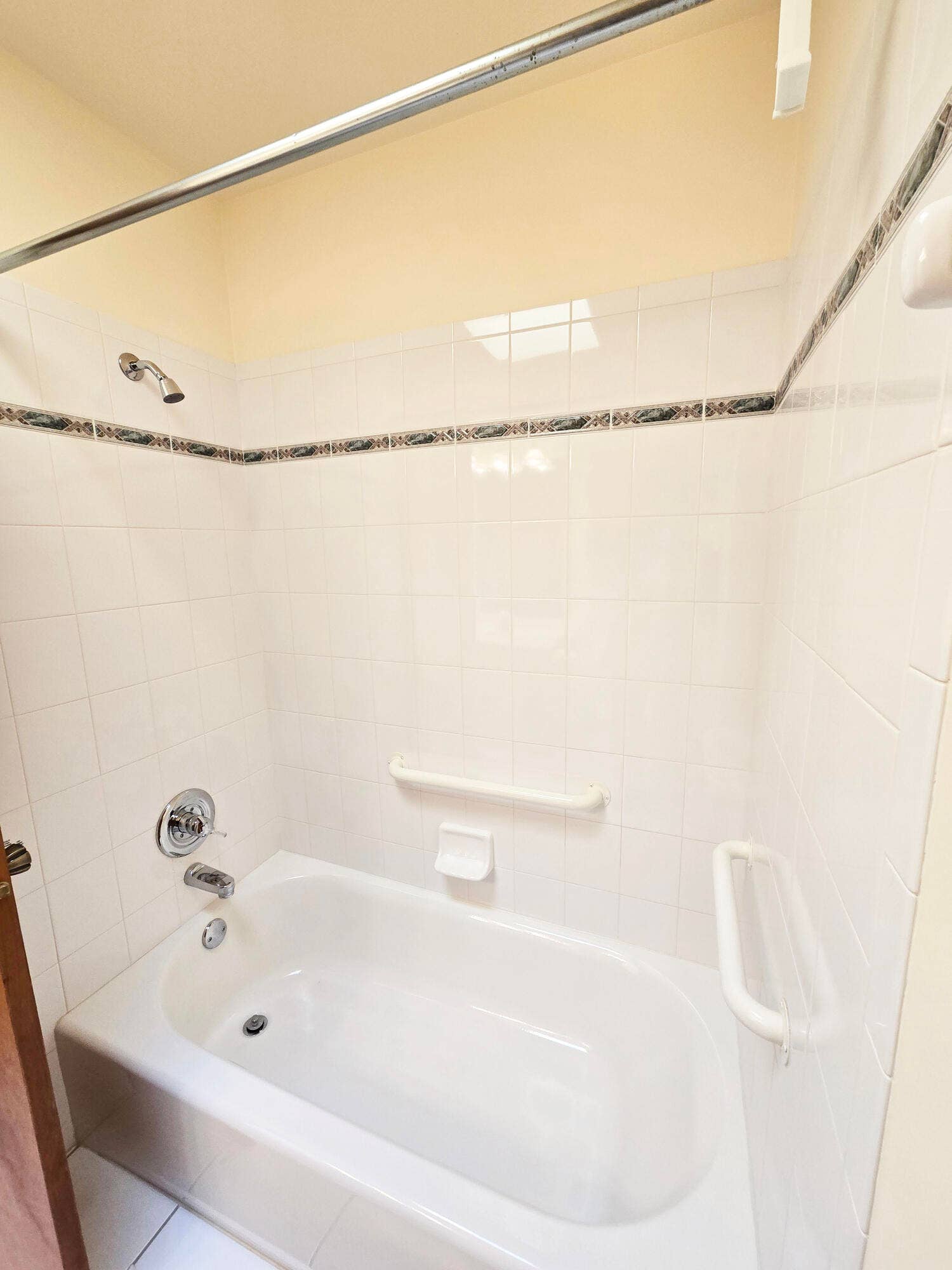 11538 Homestead Village Court, St. John, IN 46373 20261003_091324