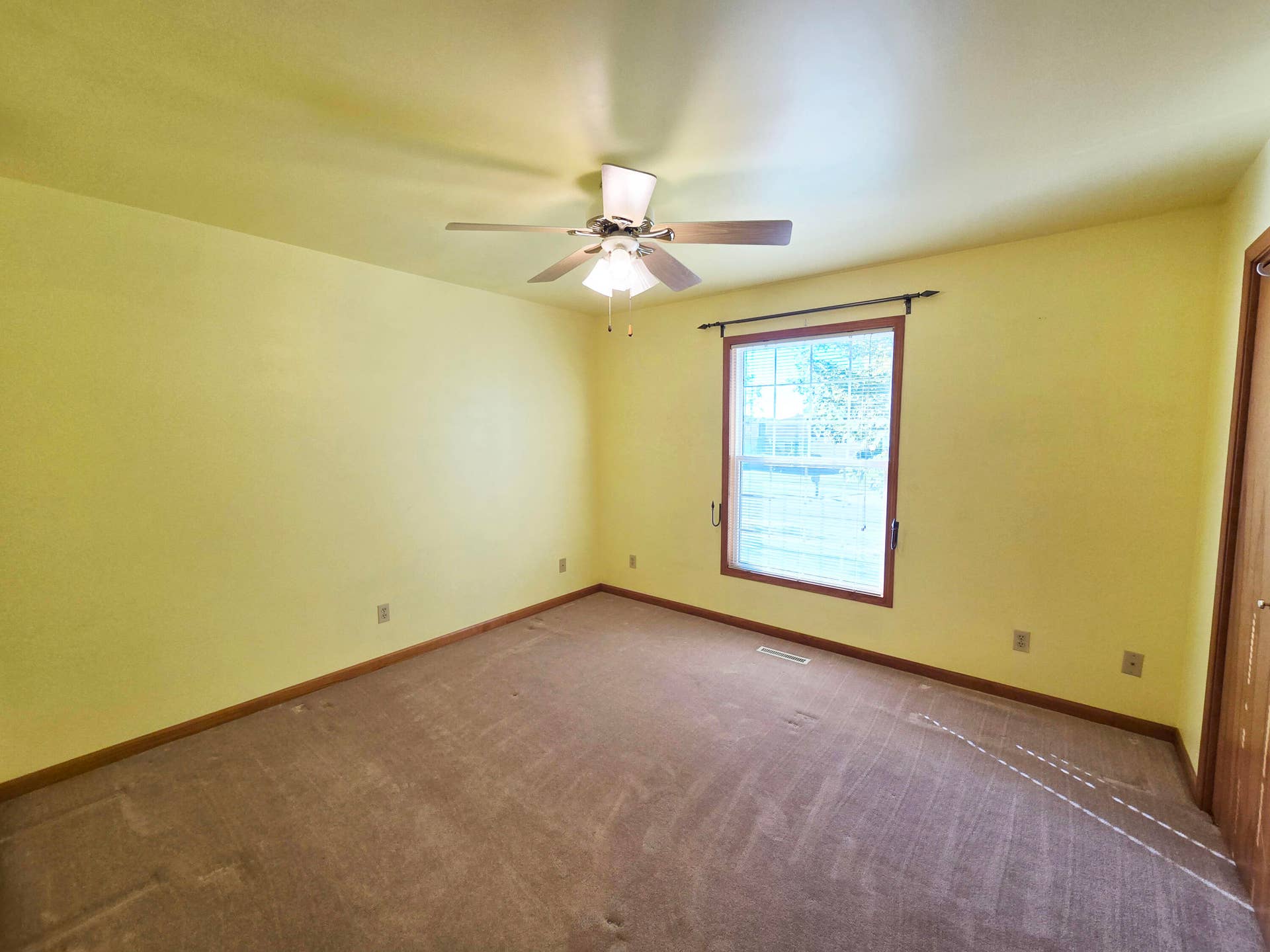 11538 Homestead Village Court, St. John, IN 46373 20261003_091249